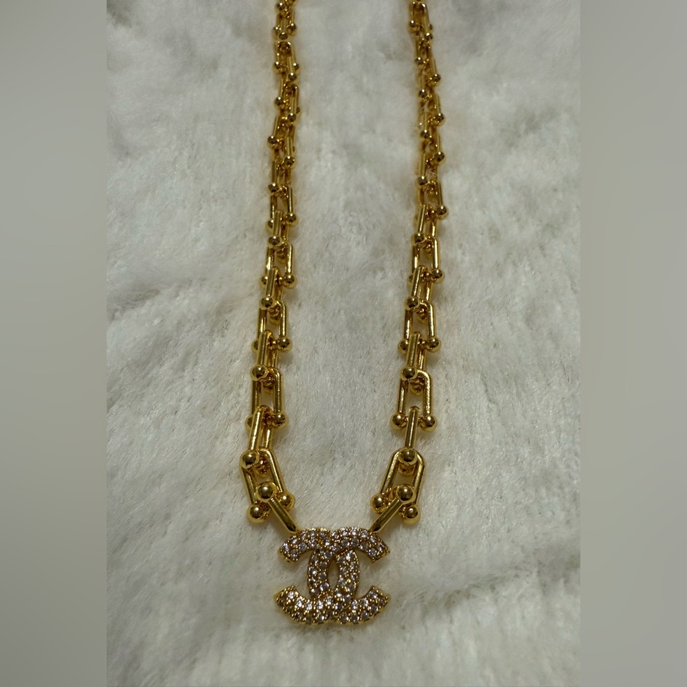 Elegant Gold-tone Hardware Chain CC Necklace Fashion Jewerly